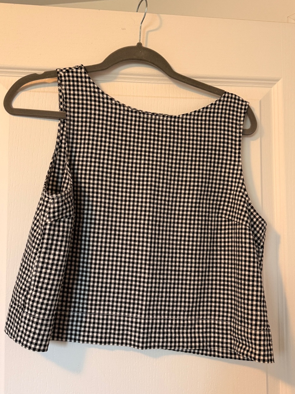 GAP Black and White Gingham Sleeveless Crop Top